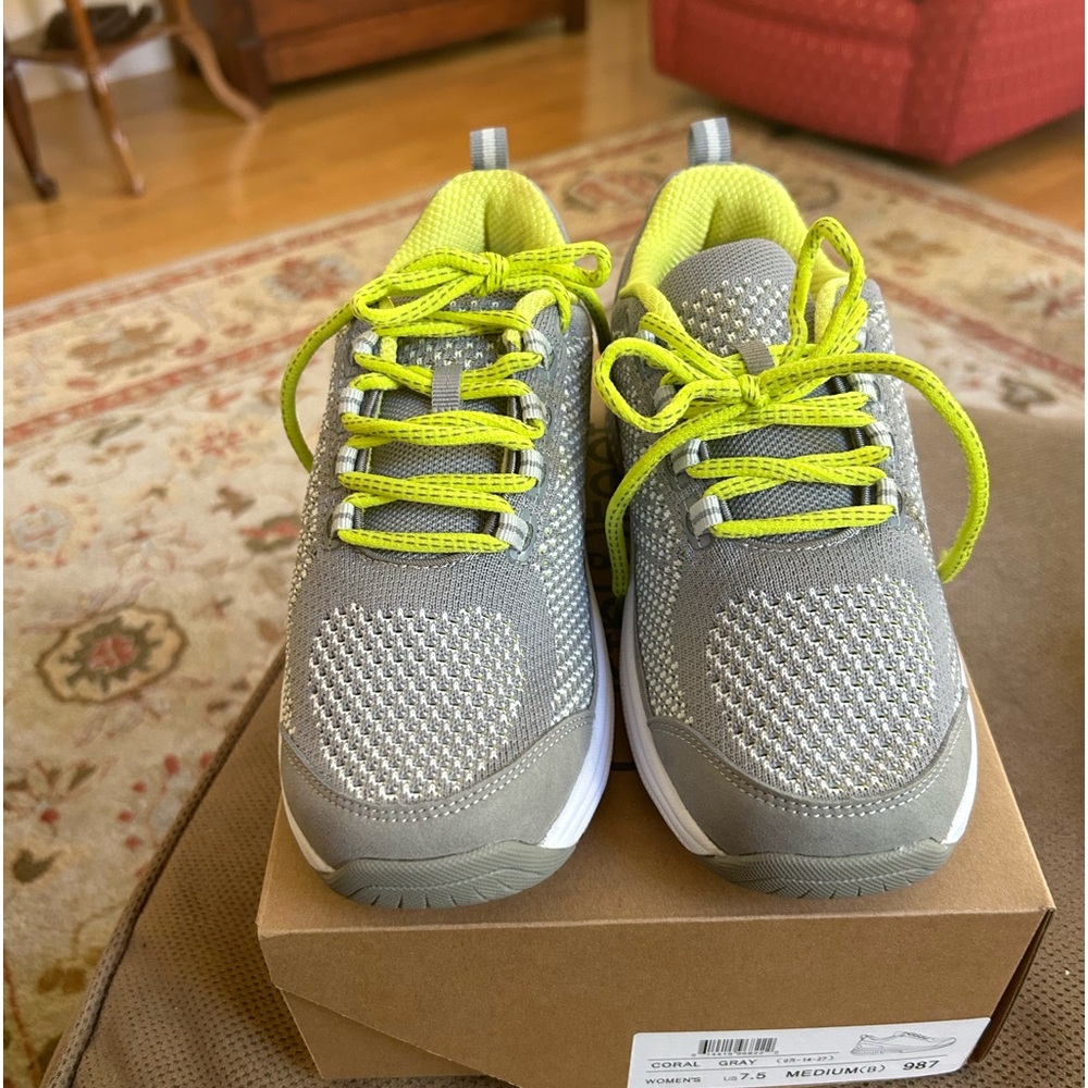 Ortho-cushion walking sneaker.